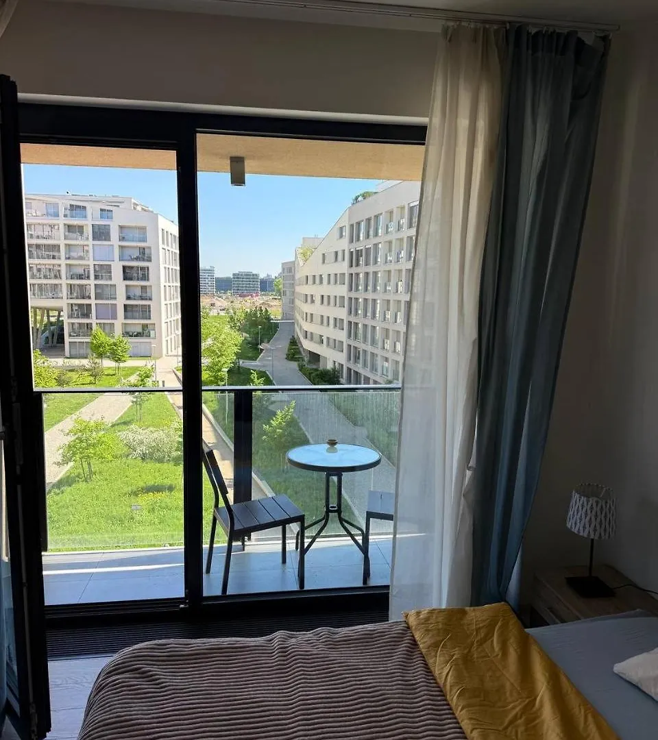 Cozy Studio Near City Centre Prague Apartment